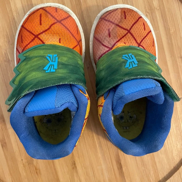 Nike Kyrie 5 Spongebob Toddler 6T Basketball Shoes Orange Pineapple House - Picture 3 of 10
